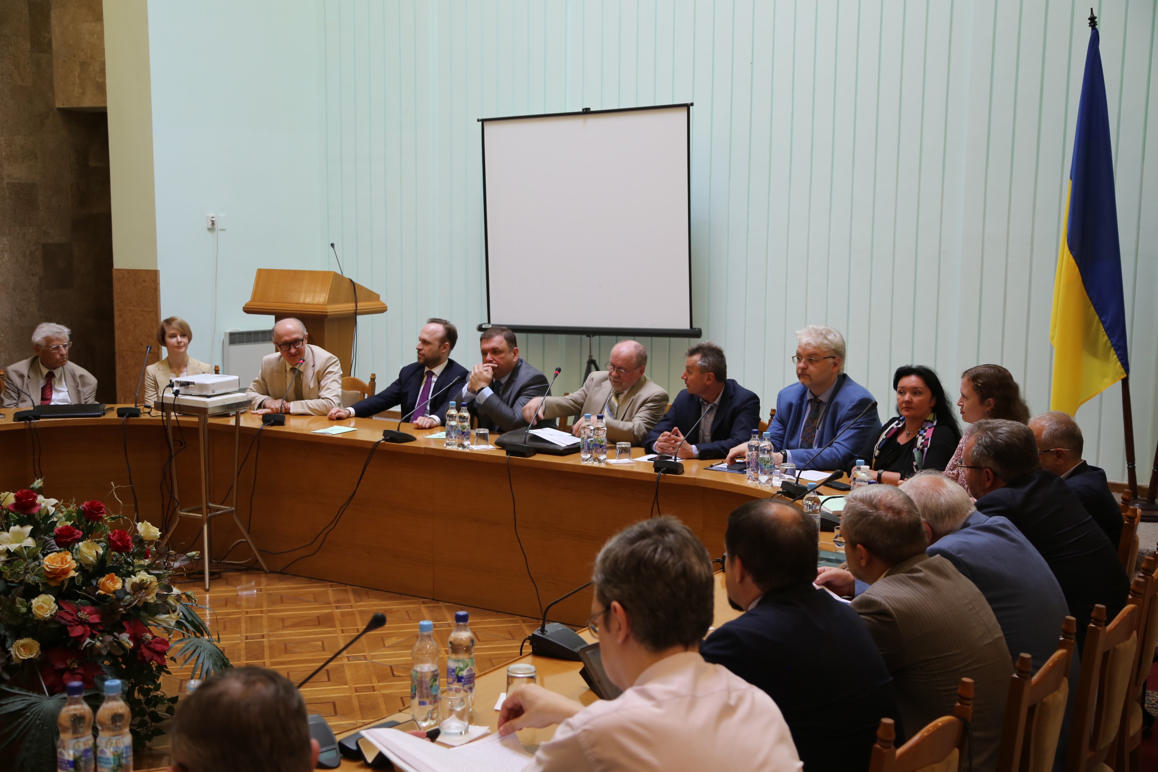 МІЖНАРОДНА НАУКОВО-ПРАКТИЧНА КОНФЕРЕНЦІЯ «РОЗВИТОК НАУКИ І ПРАКТИКИ МІЖНАРОДНОГО ПРАВА» І МІЖНАРОДНО-ПРАВОВІ ЧИТАННЯ, ПРИСВЯЧЕНІ ПАМ’ЯТІ ОЛЕКСАНДРА ЗАДОРОЖНЬОГО